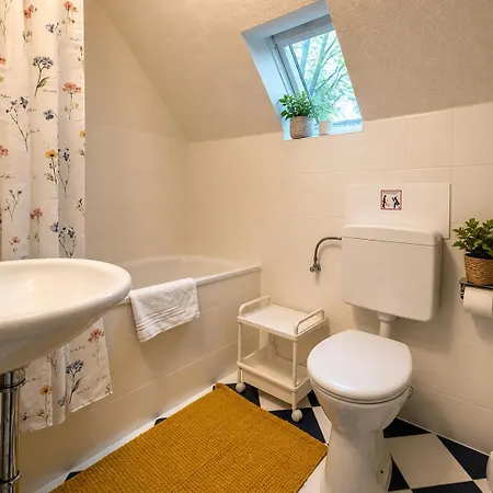 Business-apartment - 2 Baeder, Ruhig, Parkplatz Wlan Apartamento Kiel